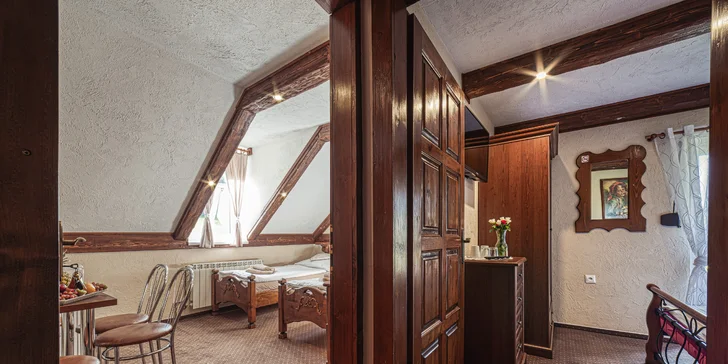 Na výber máte štedrú ponuku izieb od dvojlôžkovej po štvorlôžkovú, či apartmány s dvoma spálňami. 