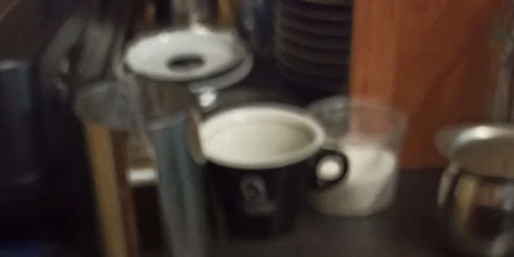 Navíc si pochutnáte na kávě nebo nealko nápoji dle vašeho výběru, který je v ceně zážitku.