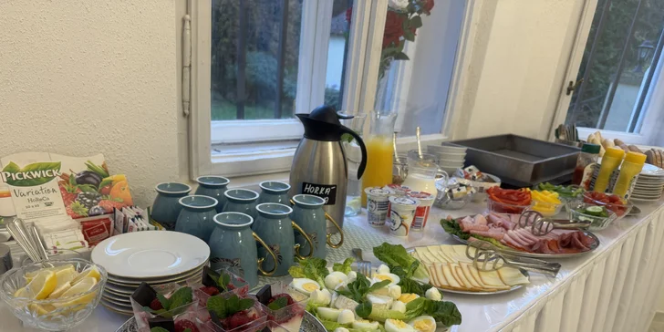 V ponuke sú slané aj sladké jedlá, čerstvé pečivo aj teplé raňajkové jedlá.
