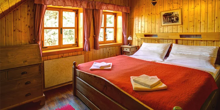 Dependance je asi 300 metrů od hotelu. 