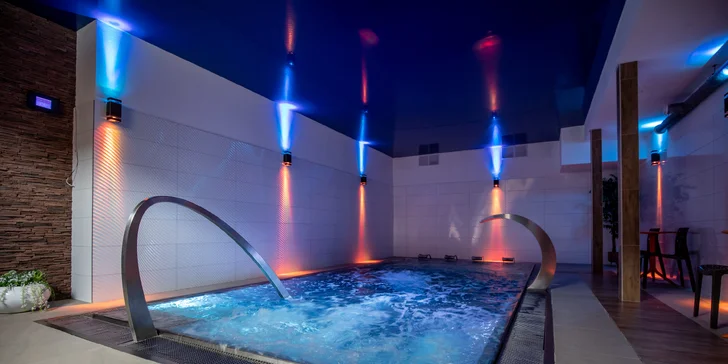 Príďte si vychutnať príjemnú atmosféru útulného wellness, ktorý bol stvorený pre váš nerušený relax a odpočinok.