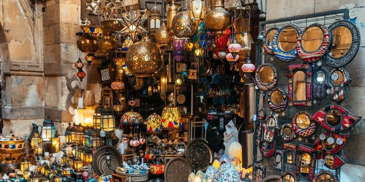 Budete mít čas i na návštěvu tradičních arabských trhů.