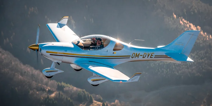 Hurá do oblakov! Zoznamovací let lietadlom AEROSPOOL WT9 DYNAMIC LSA s možnosťou pilotovania