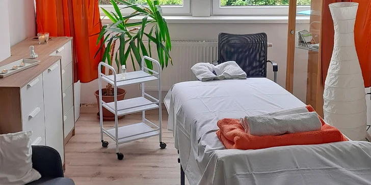 Regenerační masáž pomáhá od bolesti svalů, lymfatická masáž rozproudí tok lymfy. 