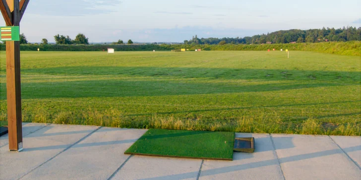 Naučíte se, jak správně držet golfovou hůl, jak na správný postoj i jak hrát do jamky. 