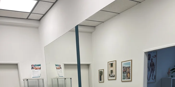 Regenerační masáž je zaměřená na odstranění bolestí a únavy, uvolňuje fyzické a psychické napětí, mírní ztuhlost a bolestivost svalstva i kloubů.