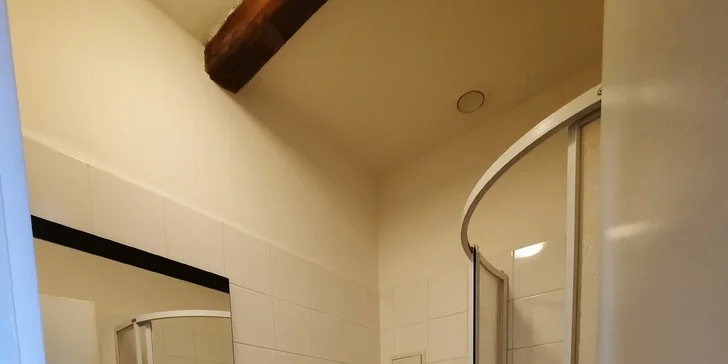 Samozřejmostí je vlastní koupelna se sprchou.