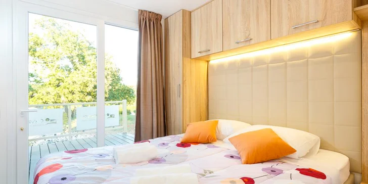 Domek Premium Comfort má dvě ložnice, Romantic Suite jednu ložnici. 