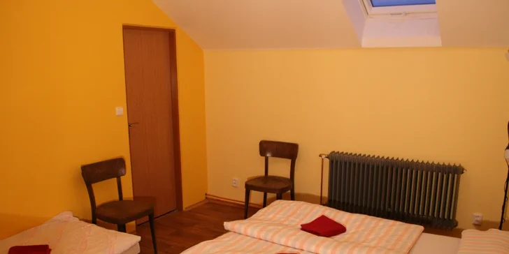 Vyspíte se v jednom ze tří pokojů.
