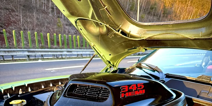 Tohle auto prostě nestačí jen vidět… Musíte ho skutečně cítit a řídit!