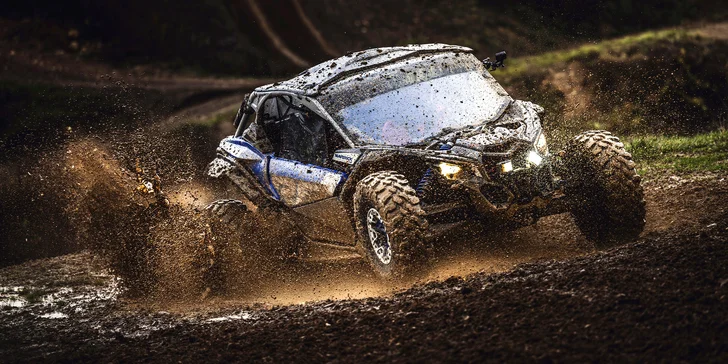 Usedněte do dakarské buggy Can-am Maverick X3 RS Turbo.
