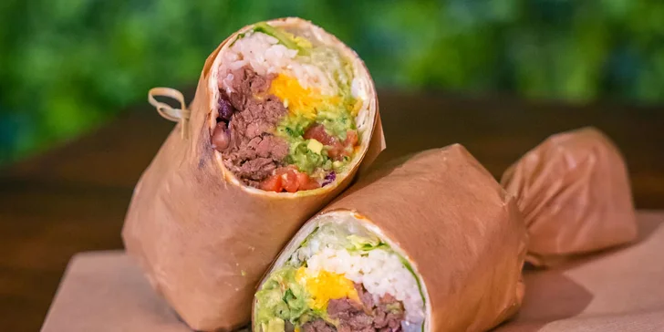 V burritu najdete hovězí trhané maso z českého chovu, rýži, avokádové guacamole, čedar, jalapeño a další dobroty.