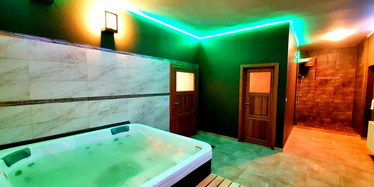Zvolit můžete také balíčky s wellness. Zóna je soukromá a budete ji mít jen pro sebe 90 minut. 