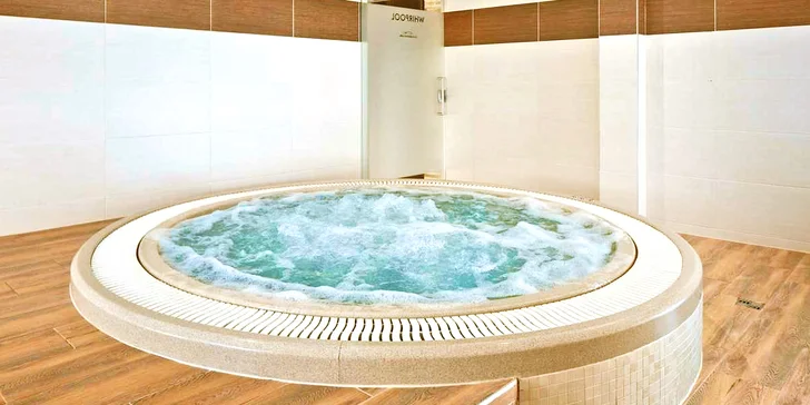 K dispozici vám bude whirlpool. 