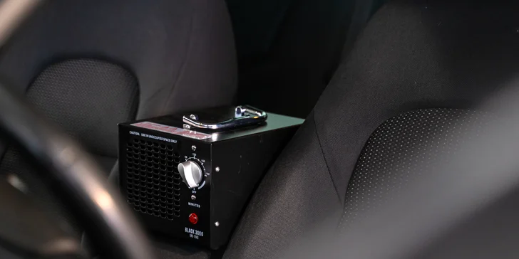 Pokud si vaše auto spíše zaslouží venkovní péči, pořiďte si voucher na mytí exteriéru.