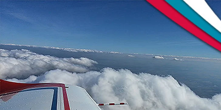 Kontrolovat vás bude zkušený pilot, který vás nejprve seznámí s letadlem.