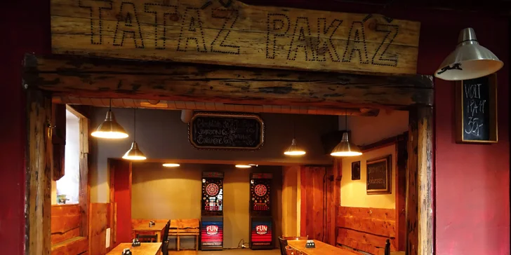 Čas od času tu hraje živá muzika.
