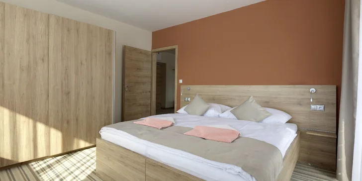 Samozřejmostí je Wi‑Fi zdarma v celém hotelu.