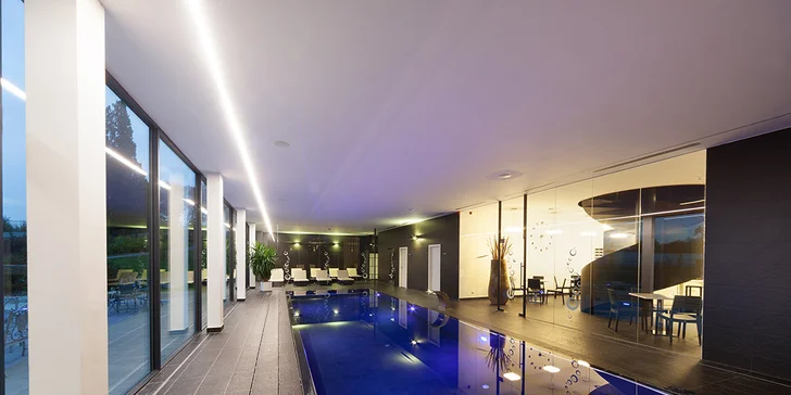Sáhnete-li po romantickém balíčku, jednou za pobyt vás čeká relax ve wellness. 