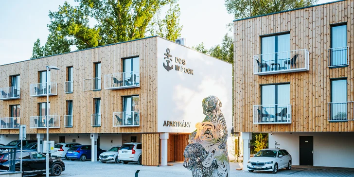 Apartmány se nachází cca 300 metrů od zámku Veselí nad Moravou.