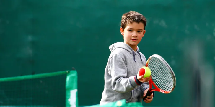 Denný letný športový tábor zameraný na florbal, tenis, futbal a i.