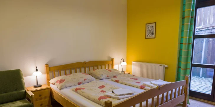 V apartmánoch sú oddelené spálne, obývací priestor a kuchynka.