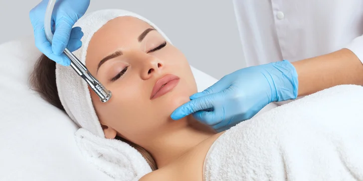 Prístrojové ošetrenia pleti: ultrazvuk, peeling, mikrodermabrázia, lash lift i laminácia obočia