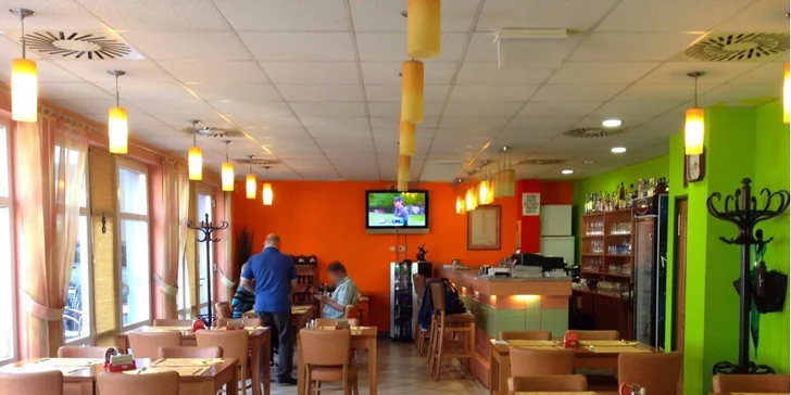 Nechte si chutnat a klidně si po jídle povolte opasek. Pod stolem to nikdo neuvidí.