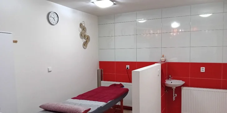 Dopřát si ji můžete ve skvěle hodnoceném salonu Masáže Mundl Karel.