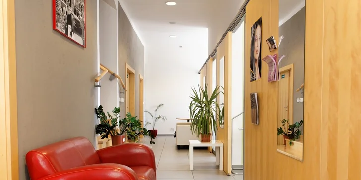 Studio najdete ve Křenové ulici, na zastávku Masná dojedete tramvají č. 8, 9 a 10.