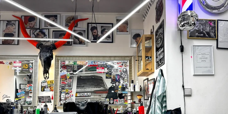 Základní balíček nabízí perfektní kombinaci střihu strojkem (fade) a nůžkami. 