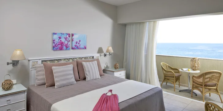 Hotel Atlantica Princess**** se nachází v oblíbeném letovisku Ialyssos. 