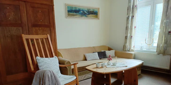 Přímo u hotelu staví skibus. 
