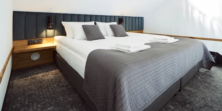 Všechny pokoje se vyznačují moderním designem a vybavením.