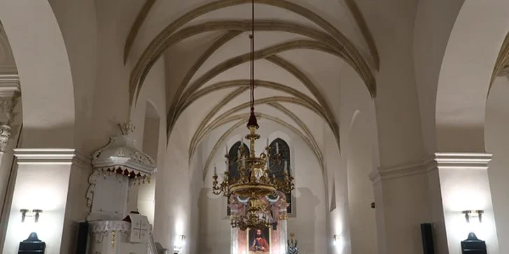 interiér Kostela sv. Michala v Jirchářích