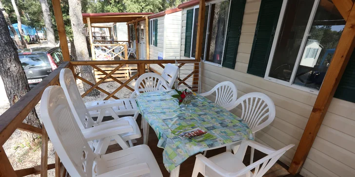 Soline je největší biogradský kemp s vlastní restaurací, marketem a čepují tu i české pivo.