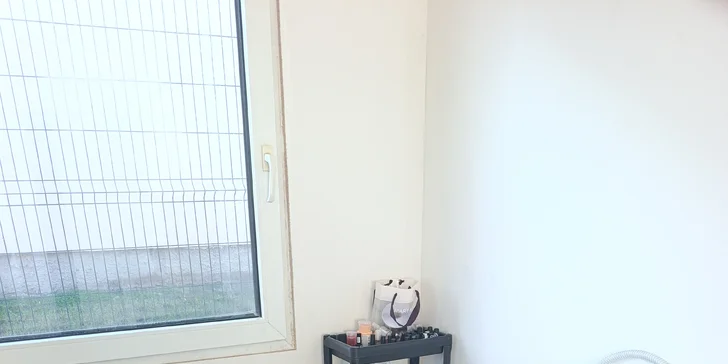 Vyberte si ošetření pleti, manikúru, pedikúru nebo úpravu obočí.