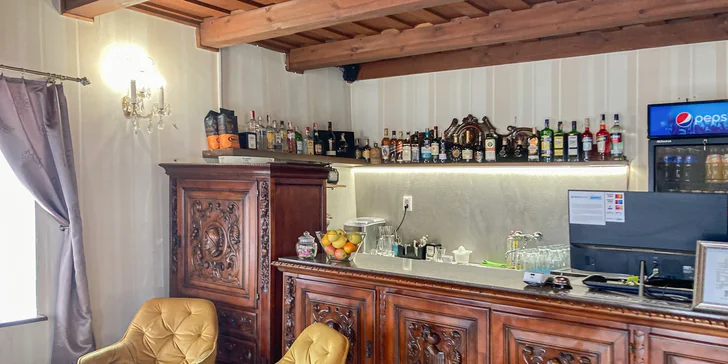 Při pobytu bez stravy můžete zajít do okolních kaváren a restaurací s bohatým výběrem jídel.