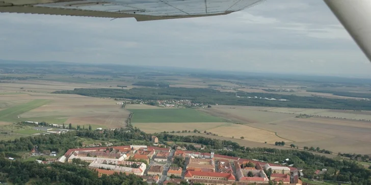 Pak už jen usednete do kokpitu a budete si užívat let.