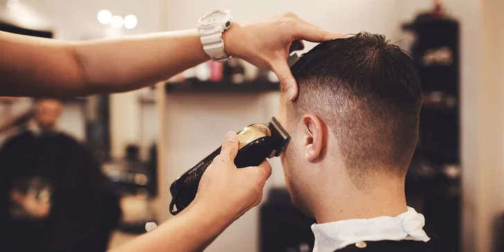 Precizní pánský střih a úprava vousů od profesionálních stylistů
