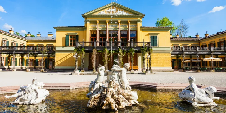 Zámok Kaiservilla v minulosti slúžil ako letné sídlo rakúskeho cisára Františka Jozefa I. a jeho manželky Sissi.