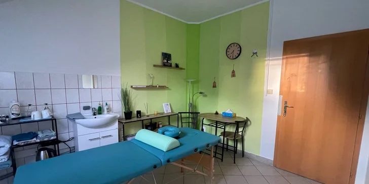 Čeká vás manuální lymfatická masáž.