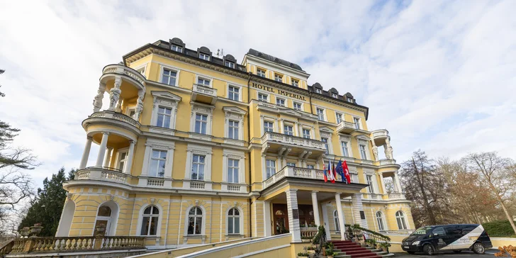 Aquforum je hned naproti hotelu, určitě ho také navštivte a užijte si vodní radovánky i relax. 