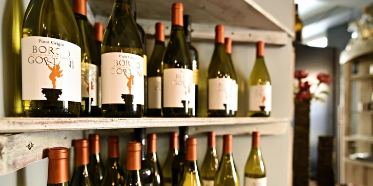 Připijte si dobrým Chardonnay na příjemné hodování.