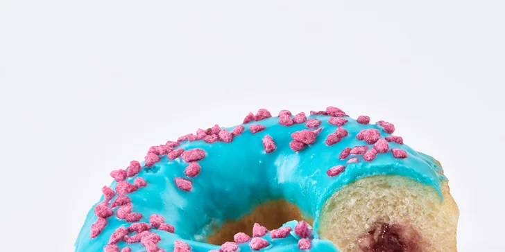 Náplň tvoří 60 % váhy donutu. 