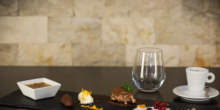 Vybírat pak můžete z celé nabídky restaurace – z denního, degustačního i grill menu.