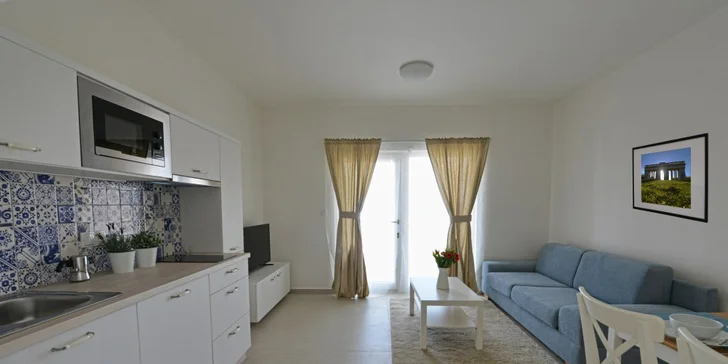 Apartmány najdete v obci Dolní Dunajovice. Každý má vlastní předzahrádku, dvě terasy a parkovací stání.