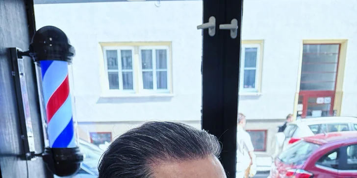 Všetky balíčky automaticky zahŕňajú umývanie vlasov aj záverečný styling.