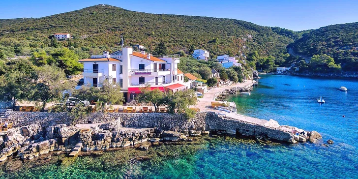 Dovolenka v Dalmácii: pobyt na chorvátskom ostrove Hvar pre páry a rodiny