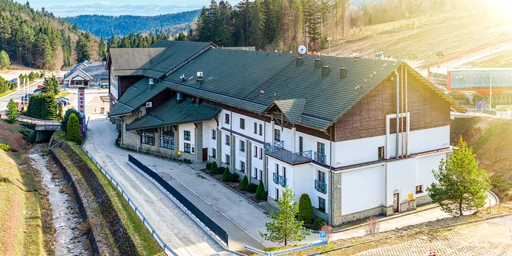 Milujete lyžovanie či turistiku a túžite po nezabudnuteľných rodinných spomienkach? Máme pre vás pobyt, ktorý hravo naplní všetky vaše túžby.

